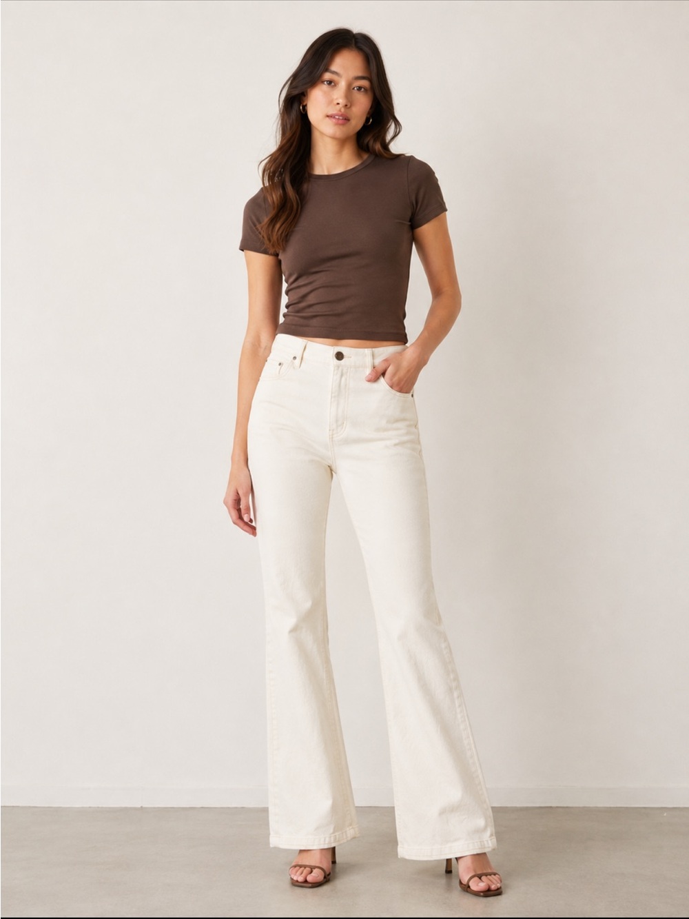 Ryegrass Stylish Cream High-Waisted Flare Jeans —  Size 4